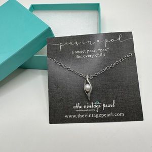 1 Pea in a pod necklace silver